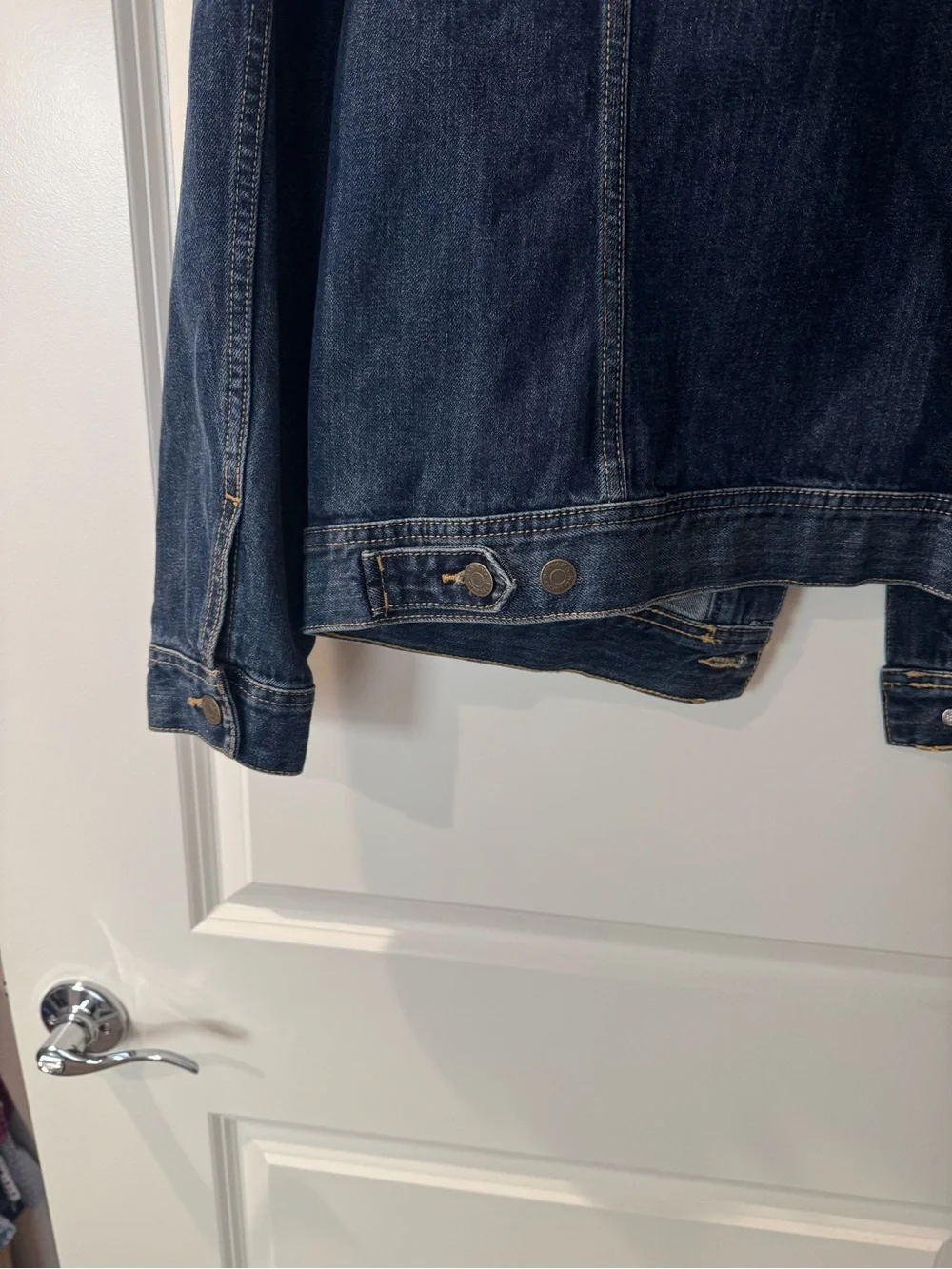 Banana Republic Medium Wash Classic Denim Jacket Men's Size M